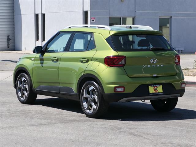 2024 Hyundai Venue SEL