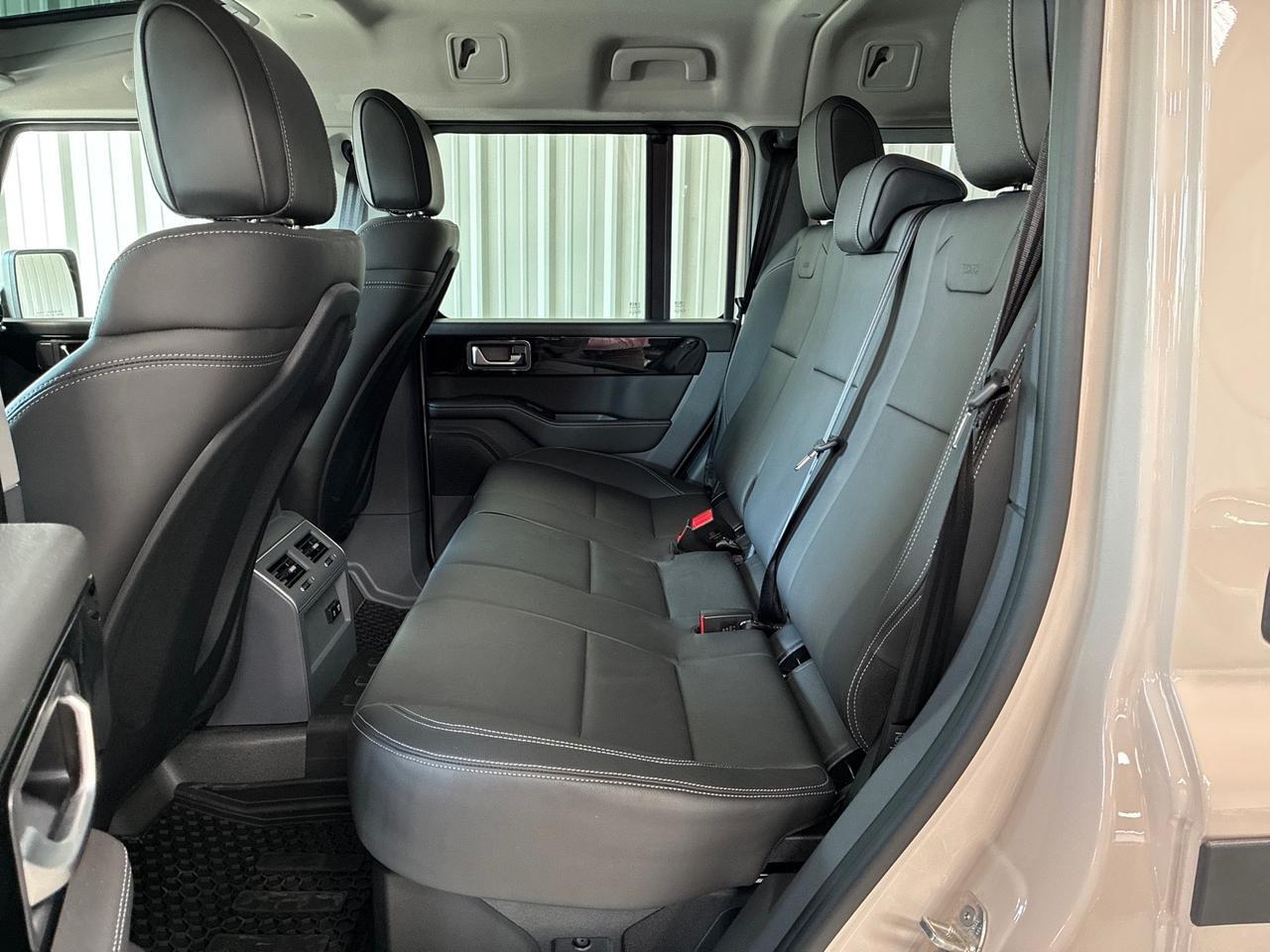 2024 INEOS Grenadier Station Wagon Fieldmaster Edition, Ladder, Side Steps, Tailgate Table Houston TX