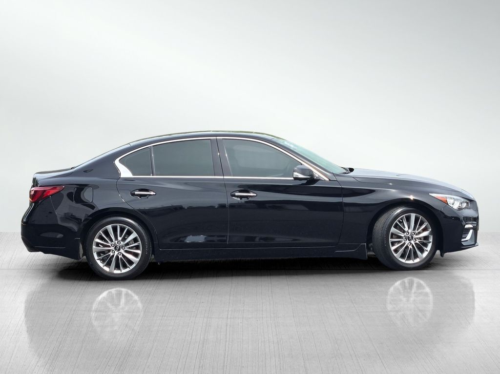 2024 INFINITI Q50 LUXE