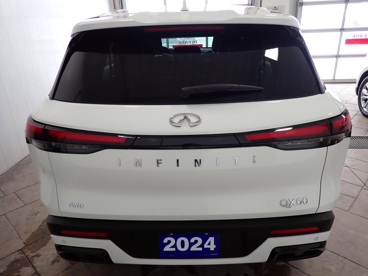 2024 INFINITI QX60 PURE AWD LEATHER SUNROOF 7 PASS Listowel ON