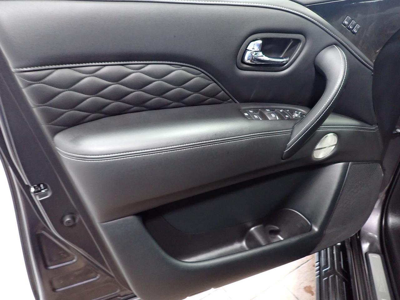 2024 INFINITI QX80 LUXE 4WD LEATHER NAVI SUNROOF 7 PASS Listowel ON