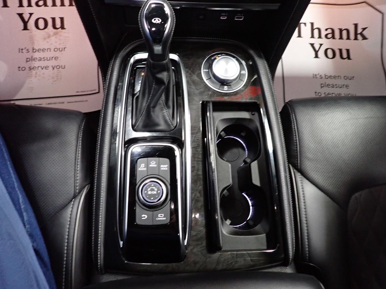 2024 INFINITI QX80 LUXE 4WD LEATHER NAVI SUNROOF 7 PASS Listowel ON