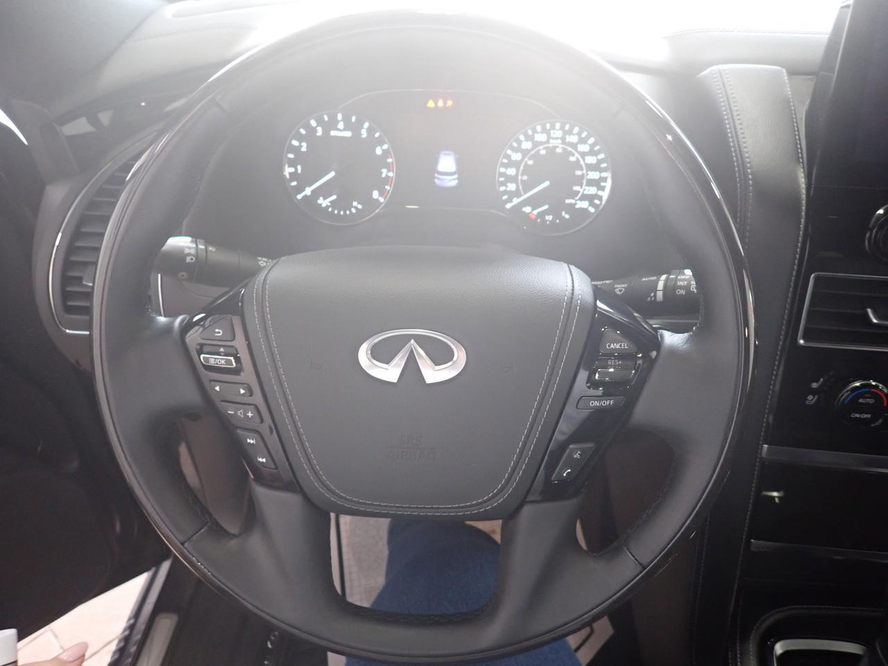 2024 INFINITI QX80 LUXE 4WD LEATHER NAVI SUNROOF 7 PASSENGER Listowel ON