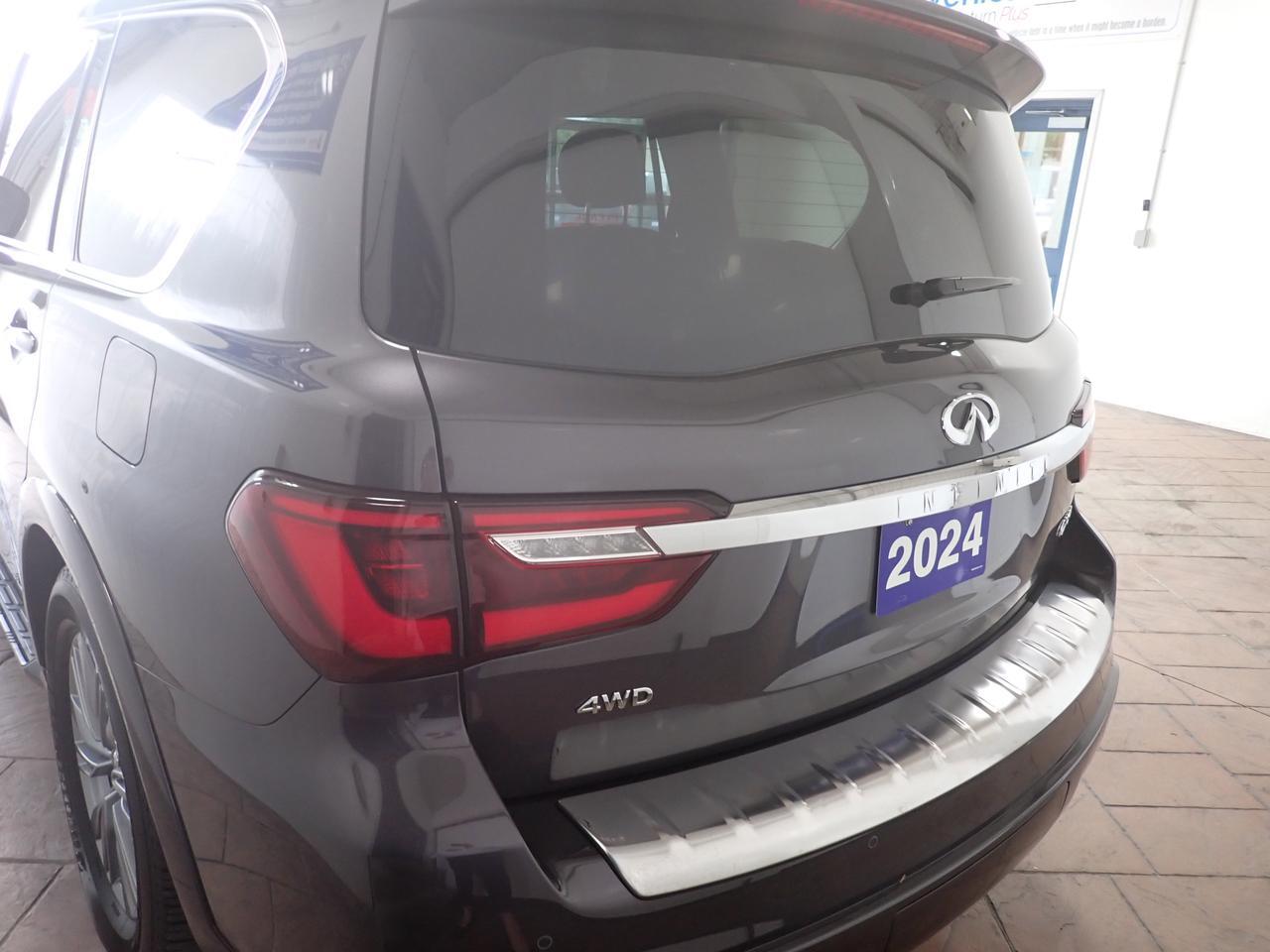 2024 INFINITI QX80 LUXE 4WD LEATHER NAVI SUNROOF 7 PASSENGER Listowel ON