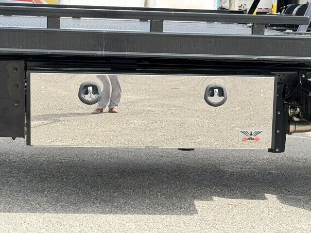 2024 Isuzu FTR 10,000 lbs. Miller Century Rollback Car Carrier Truck Miami FL