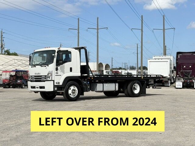 2024 Isuzu FTR 10,000 lbs. Miller Century Rollback Car Carrier Truck