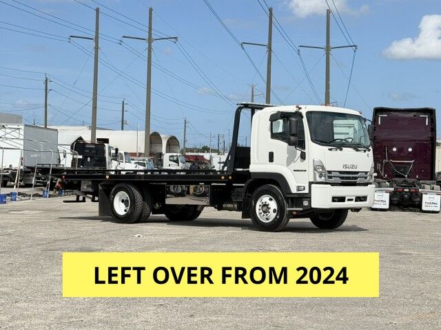 2024 Isuzu FTR 10,000 lbs. Miller Century Rollback Car Carrier Truck