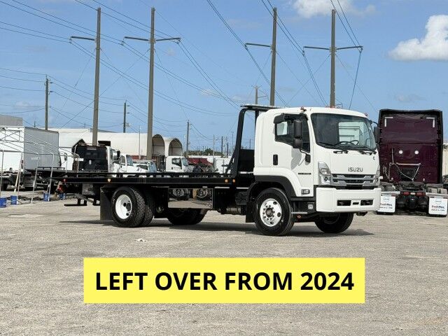 2024 Isuzu FTR 10,000 lbs. Miller Century Rollback Car Carrier Truck