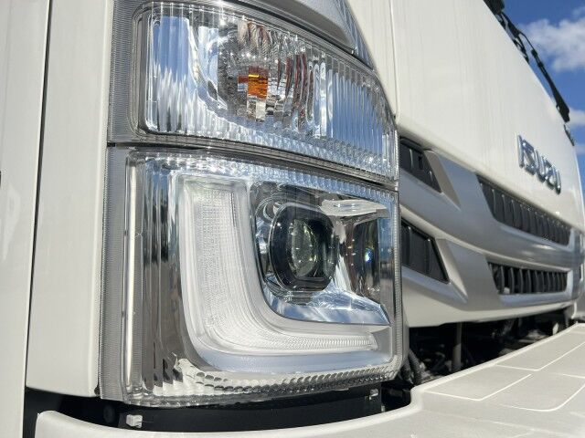 2024 Isuzu NPR-HD GAS 16' Dry Box Truck Miami FL