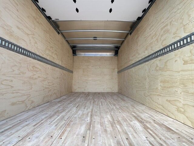 2024 Isuzu NPR-HD GAS 16&apos; Dry Box Truck with 2,200 Lb Lift Gate Homestead FL