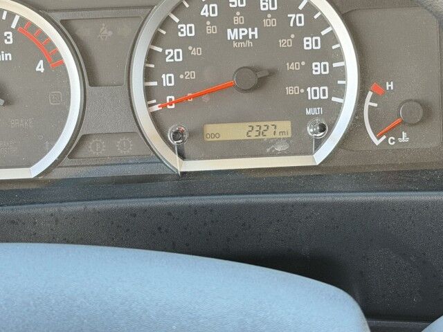 2024 Isuzu NPR-XD 16' Dry Box Truck with 2,200 lbs. Lift Gate Miami FL