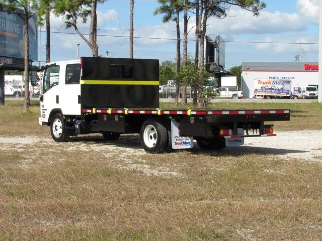 2024 Isuzu NPR-XD Crew Cab