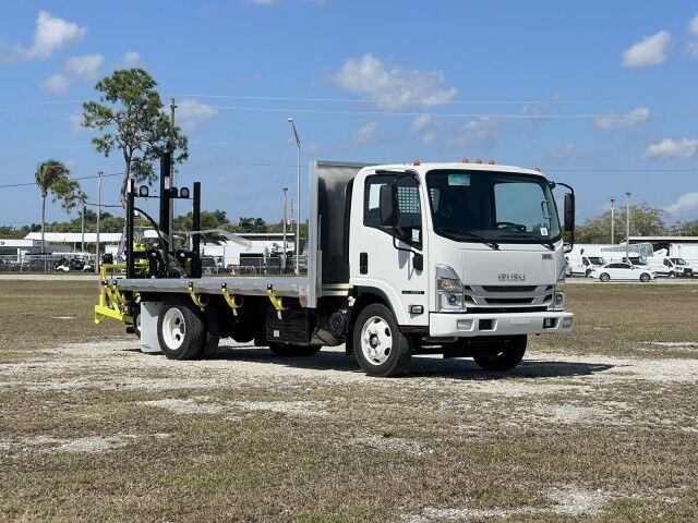 2024 Isuzu NRR 14' Aluminum Flatbed Truck with 3,000 lbs. Donkey Burro Truck Mounted Forklift Homestead FL