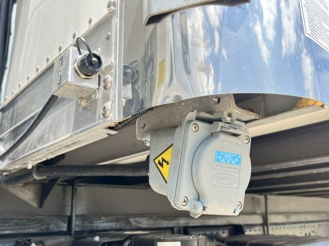 2024 Isuzu NRR 20' Refrigerated Truck with 2,200 lbs. Lift Gate Homestead FL