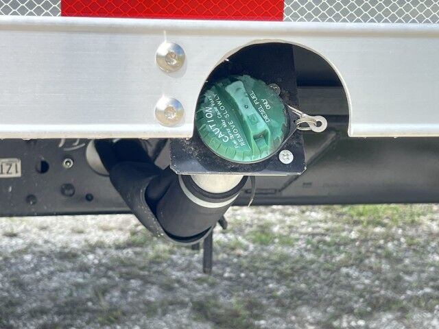 2024 Isuzu NRR 24&apos; Dry Box Truck with 2,200 lbs. Lift Gate Homestead FL