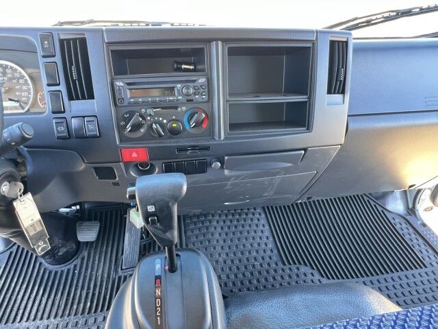 2024 Isuzu NRR 24&apos; Dry Box Truck with 2,200 lbs. Lift Gate Homestead FL