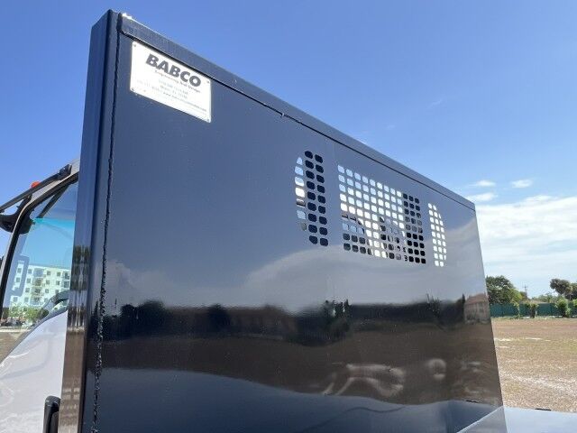 2024 Isuzu NRR GAS - BLOWOUT SALE - 18' BABCO Steel Flatbed Truck Homestead FL