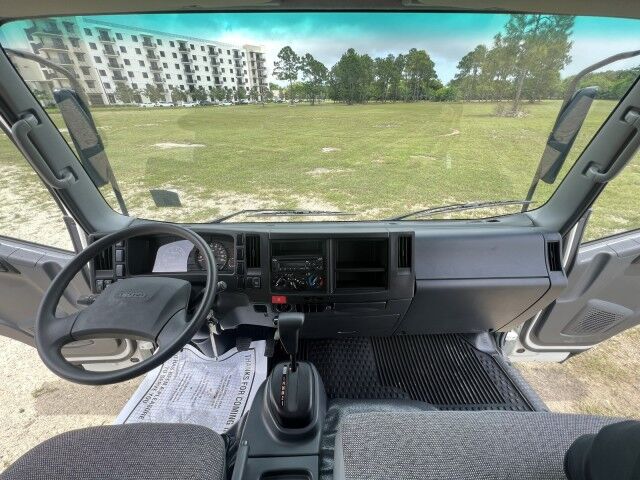 2024 Isuzu NRR GAS 20&apos; Dry Box Truck with 2,200lb Lift Gate Homestead FL