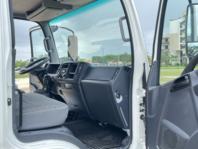 2024 Isuzu NRR GAS 20&apos; Dry Box Truck with 2,200lb Lift Gate Homestead FL