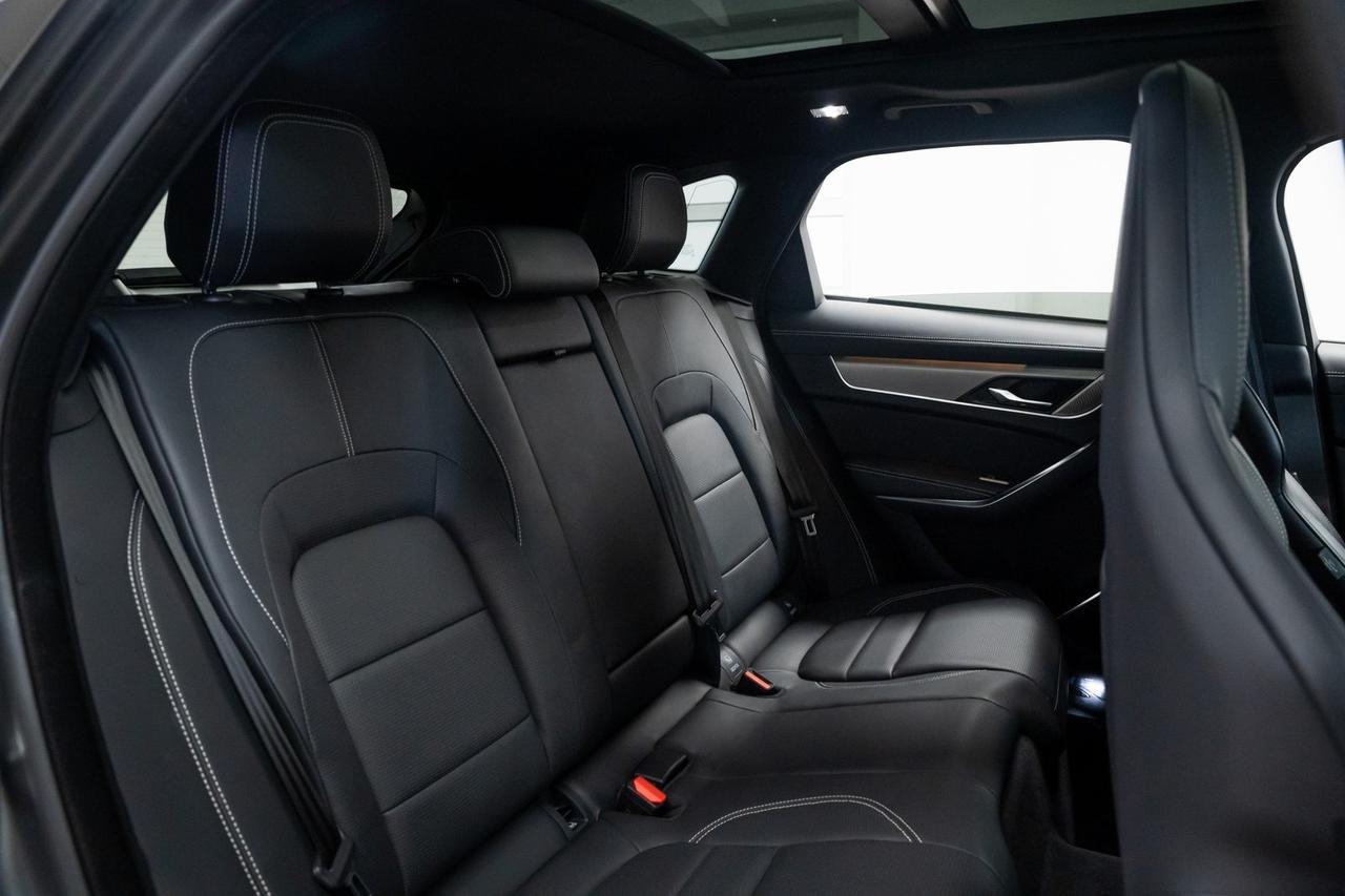 2024 Jaguar F-PACE P400 R-Dynamic S 1 Owner Vented Seats Meridian Audio Portland OR