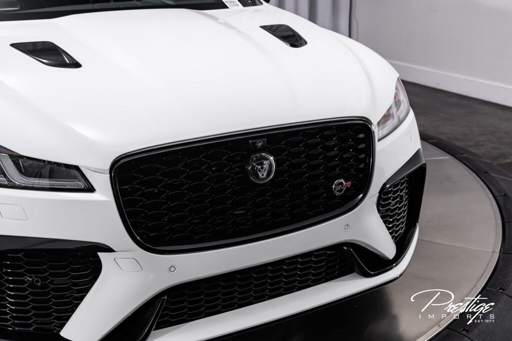 2024 Jaguar F-PACE SVR