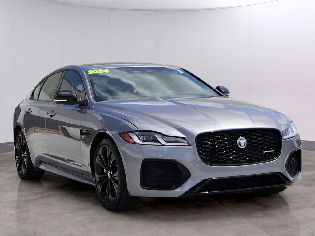 2024 Jaguar XF R-Dynamic SE