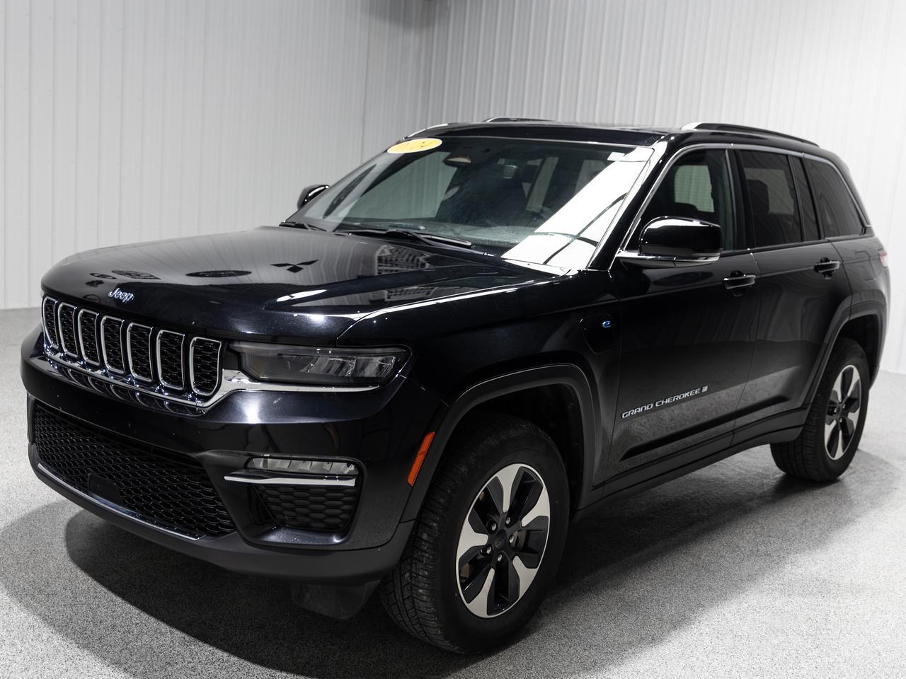 2024 Jeep Cherokee 4We Hybrid Cranberry PA