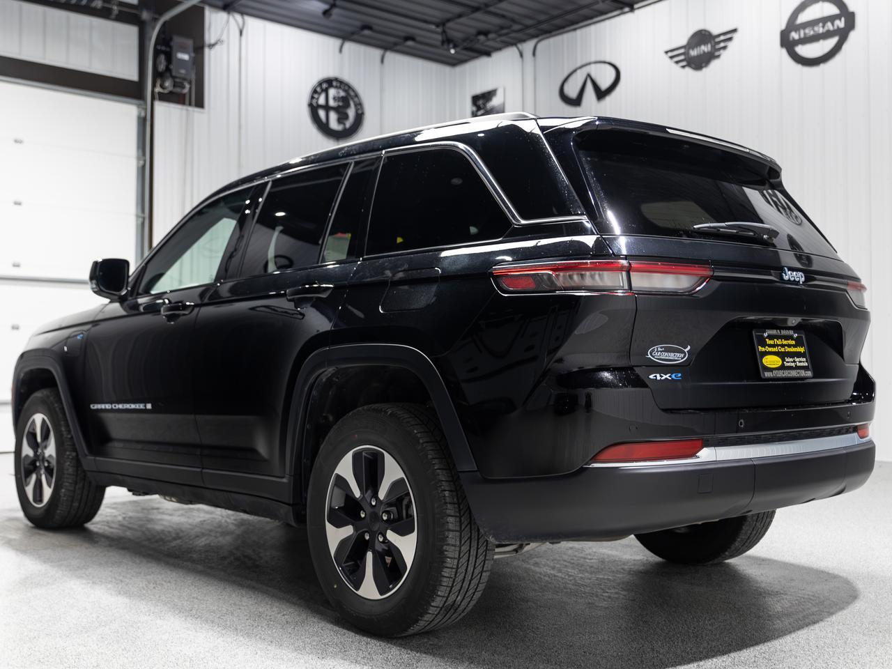 2024 Jeep Cherokee 4We Hybrid Cranberry PA