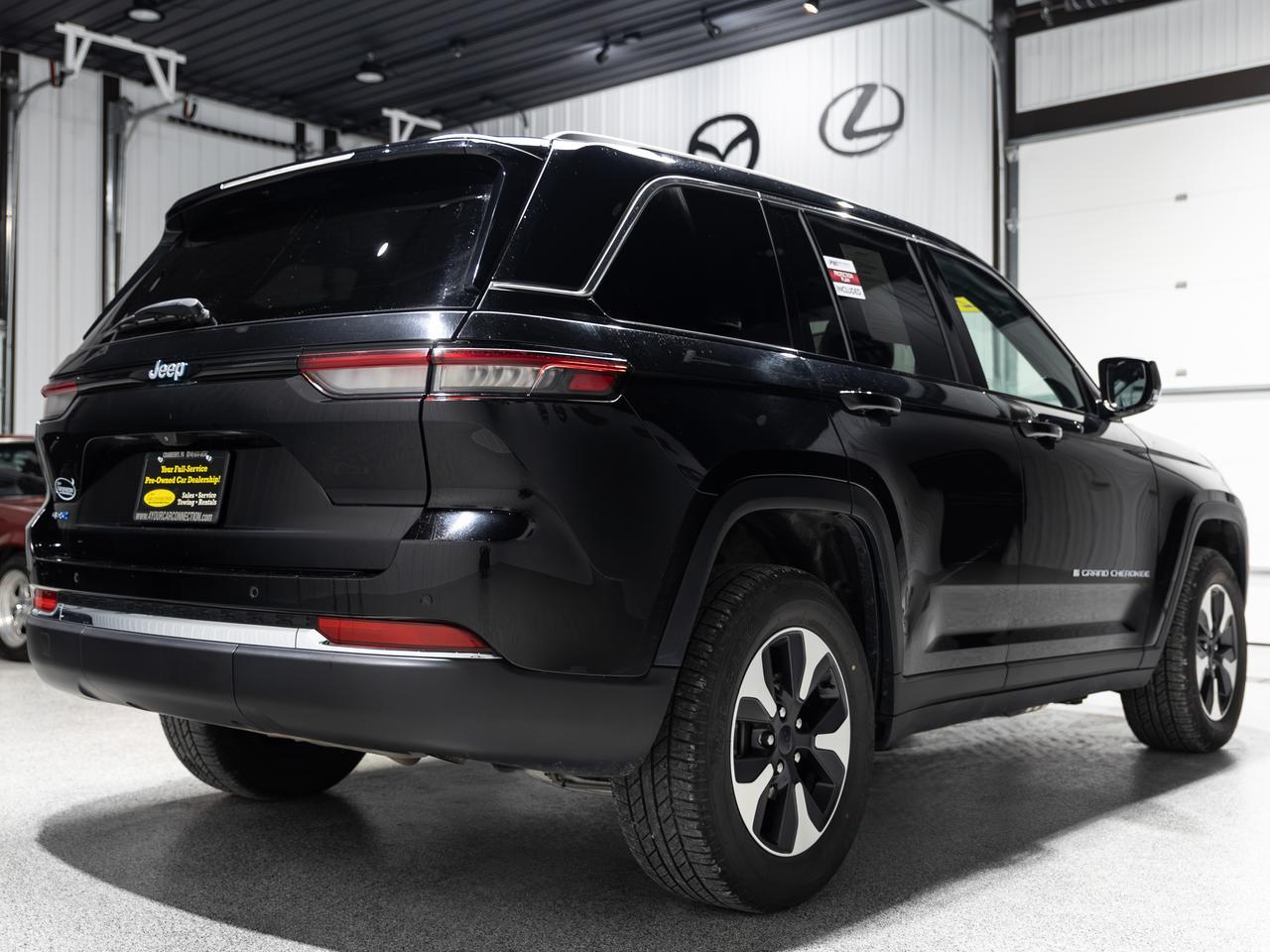 2024 Jeep Cherokee 4We Hybrid Cranberry PA