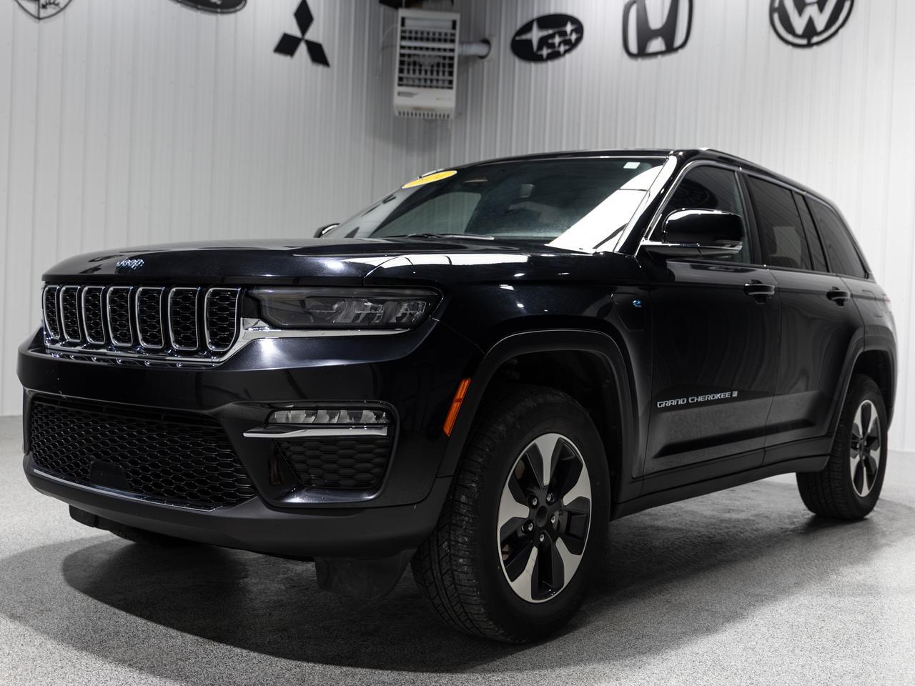 2024 Jeep Cherokee 4We Hybrid Cranberry PA