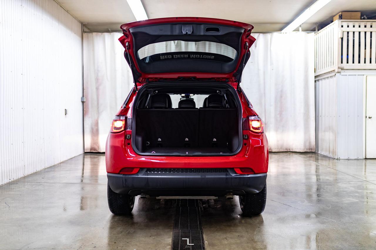 2024 Jeep Compass 4x4 Altitude Leather Nav BCam Red Deer AB