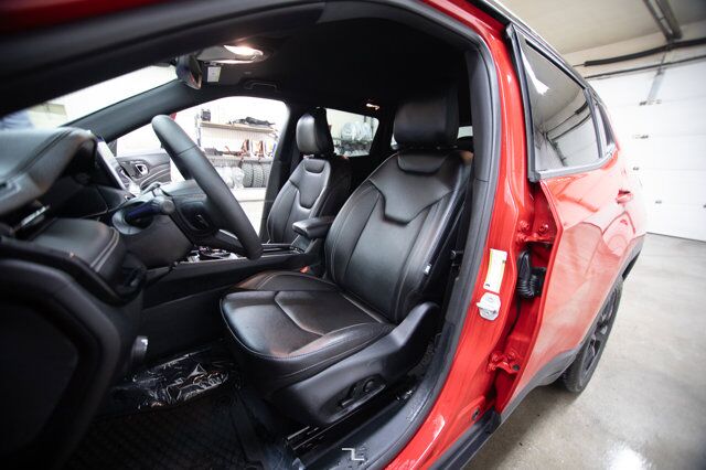 2024 Jeep Compass 4x4 Altitude Leather Nav BCam Red Deer AB