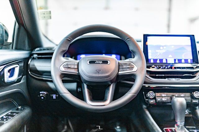 2024 Jeep Compass 4x4 Altitude Leather Nav BCam Red Deer AB