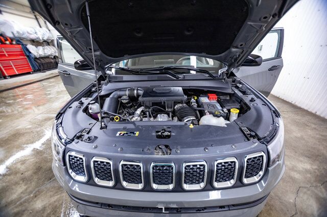 2024 Jeep Compass 4x4 Sport BCam Red Deer AB