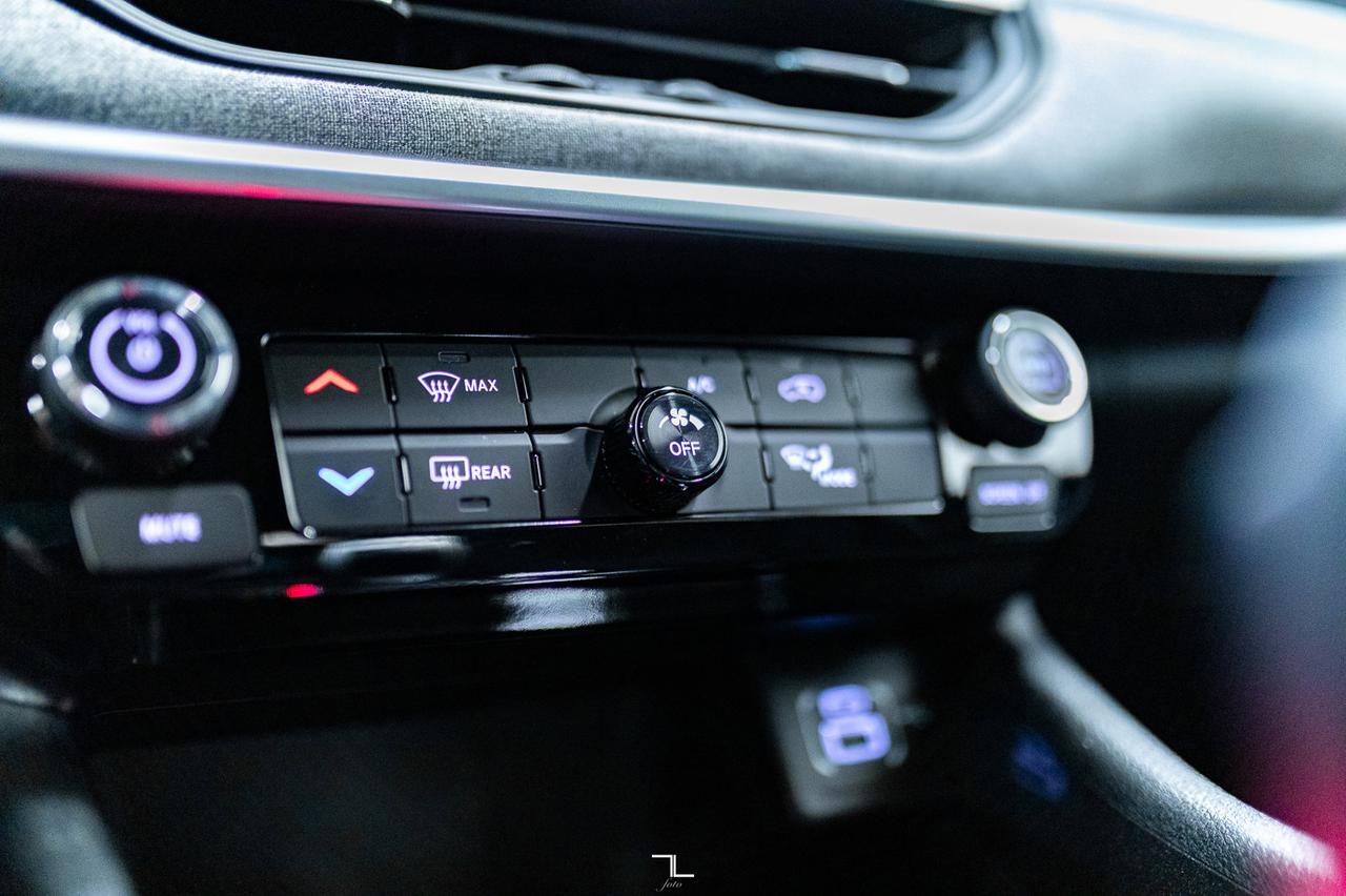 2024 Jeep Compass 4x4 Sport BCam Red Deer AB