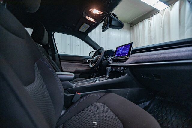 2024 Jeep Compass 4x4 Sport BCam Red Deer AB