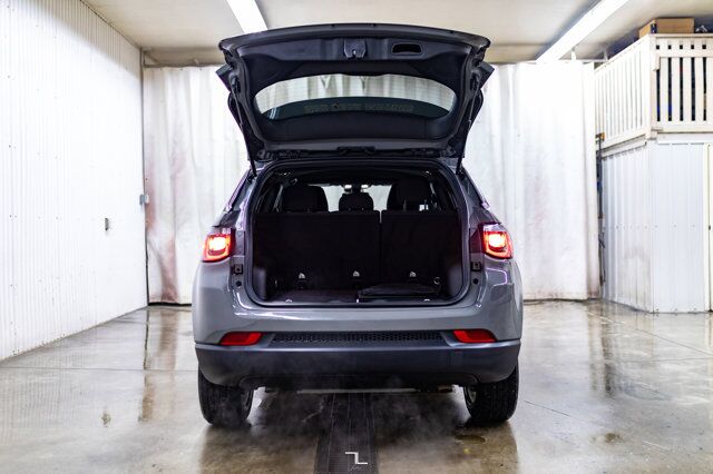 2024 Jeep Compass 4x4 Sport BCam Red Deer AB