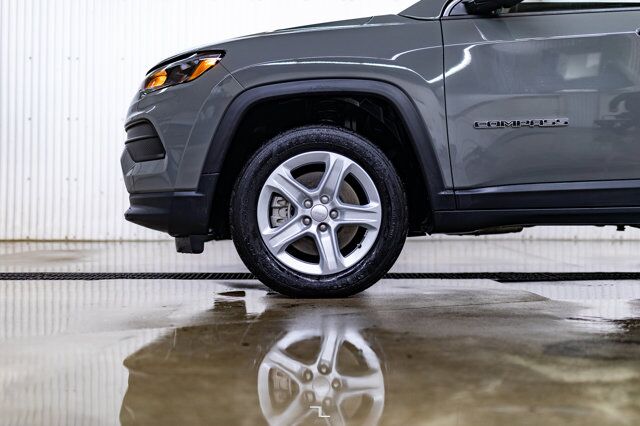 2024 Jeep Compass 4x4 Sport BCam Red Deer AB