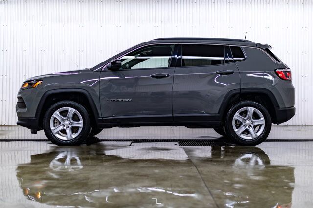 2024 Jeep Compass 4x4 Sport BCam Red Deer AB
