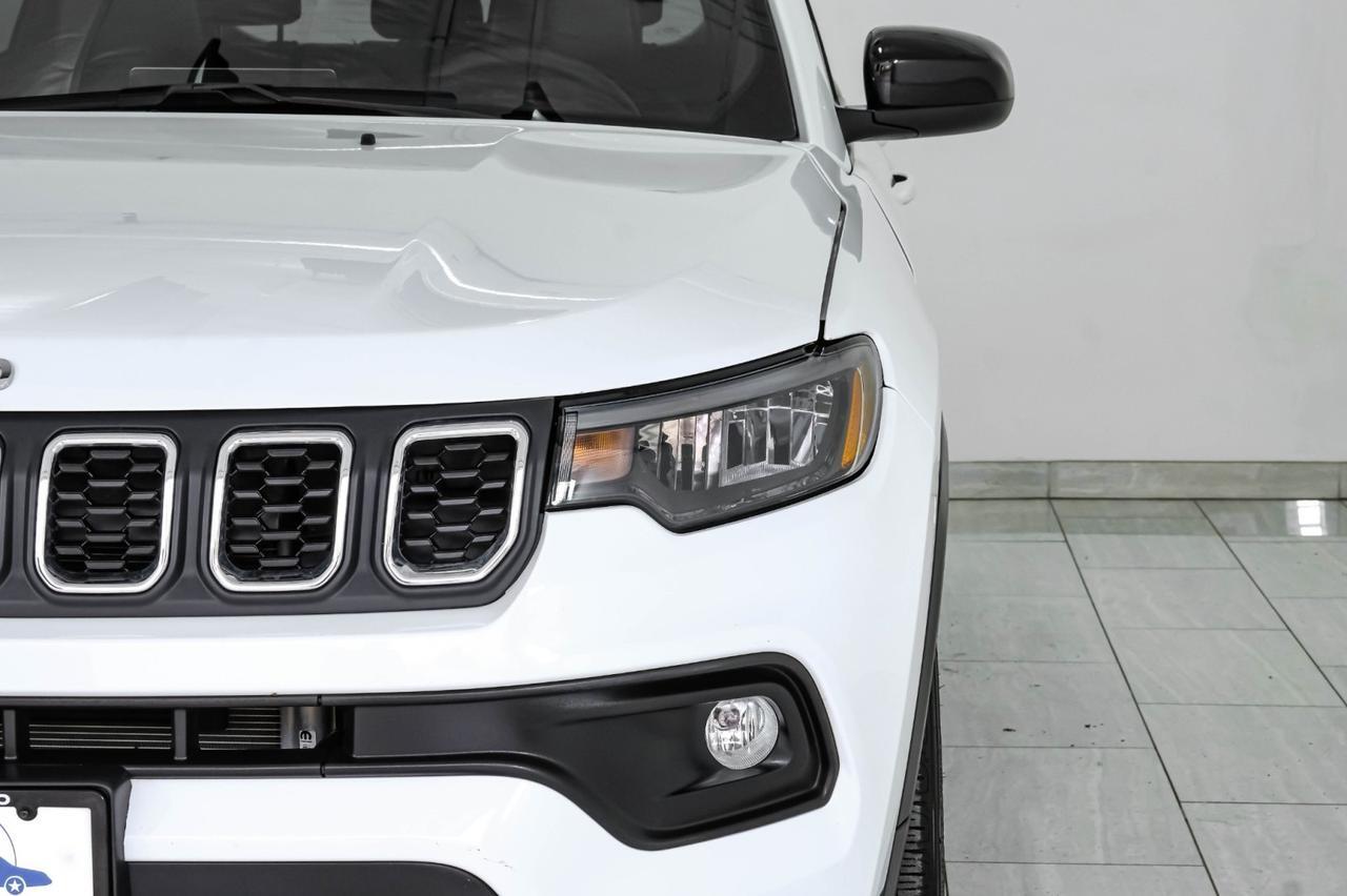 2024 Jeep Compass LATITUDE 4WD AUTOMATIC BLIND SPOT ASSIST LEATHER/CLOTH SEATS REAR CAMERA KEYLESS START Carrollton TX