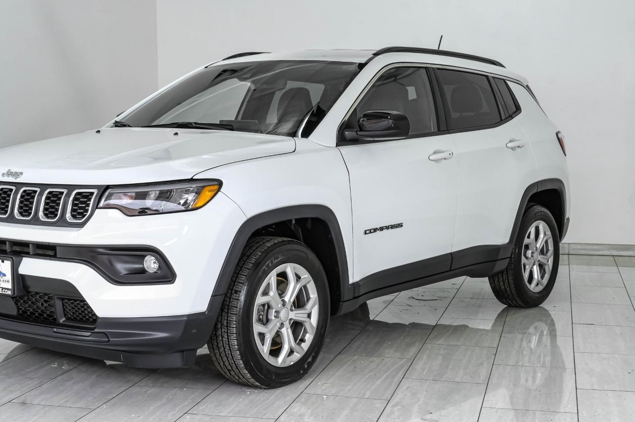 2024 Jeep Compass LATITUDE 4WD AUTOMATIC BLIND SPOT ASSIST LEATHER/CLOTH SEATS REAR CAMERA KEYLESS START Carrollton TX