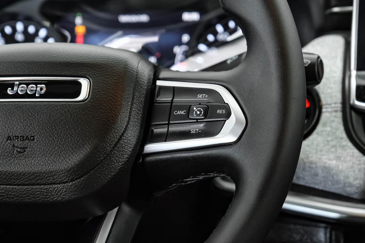 2024 Jeep Compass LATITUDE 4WD AUTOMATIC BLIND SPOT ASSIST LEATHER/CLOTH SEATS REAR CAMERA KEYLESS START Carrollton TX