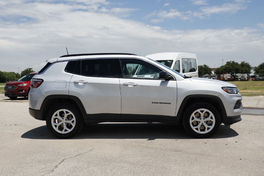 2024 Jeep Compass Latitude Hondo TX
