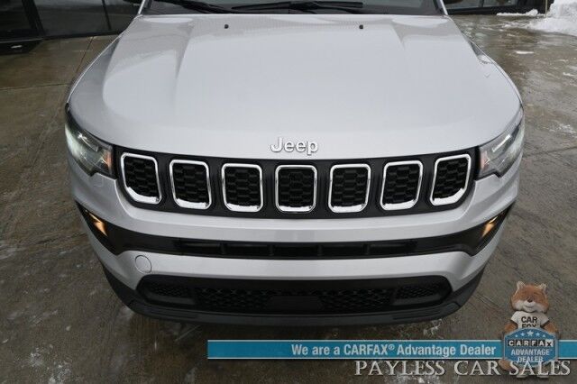 2024 Jeep Compass Latitude / 4X4 / Premium Cloth Seats / Power Mirrors, Windows, & Locks / Forward Collision & Blind Spot Alert / Apple CarPlay & Android Auto / Back Up Camera / Cruise Control / Keyless Entry & Start / 32 MPG / 1-Owner Anchorage AK