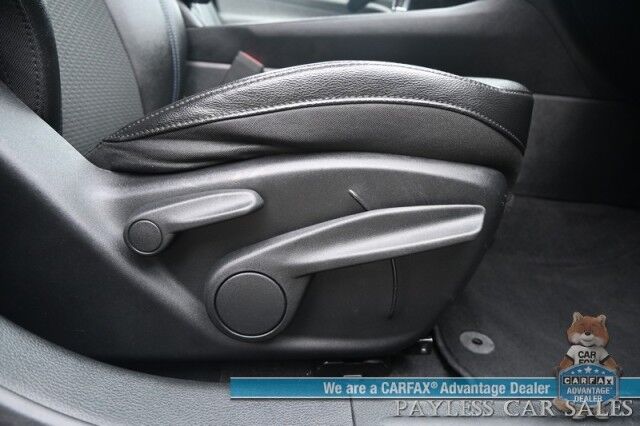 2024 Jeep Compass Latitude / 4X4 / Premium Cloth Seats / Power Mirrors, Windows, & Locks / Forward Collision & Blind Spot Alert / Apple CarPlay & Android Auto / Back Up Camera / Cruise Control / Keyless Entry & Start / 32 MPG / 1-Owner Anchorage AK