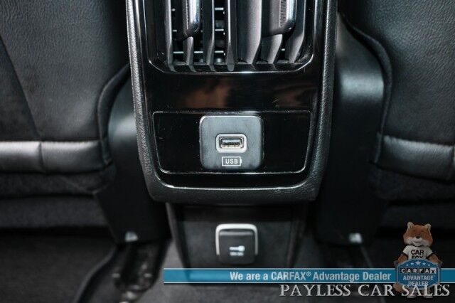 2024 Jeep Compass Latitude / 4X4 / Premium Cloth Seats / Power Mirrors, Windows, & Locks / Lane Departure & Blind Spot Alert / Apple CarPlay & Android Auto / Back Up Camera / 32 MPG / 1-Owner Anchorage AK