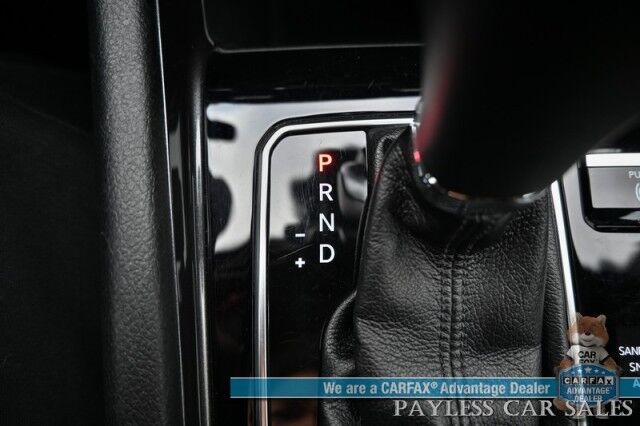 2024 Jeep Compass Latitude / 4X4 / Premium Cloth Seats / Power Mirrors, Windows, & Locks / Lane Departure & Blind Spot Alert / Apple CarPlay & Android Auto / Back Up Camera / 32 MPG / 1-Owner Anchorage AK
