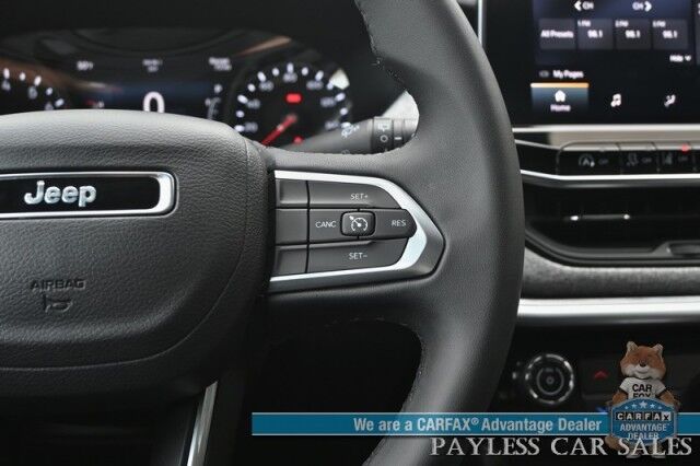 2024 Jeep Compass Latitude / 4X4 / Premium Cloth Seats / Power Mirrors, Windows, & Locks / Lane Departure & Blind Spot Alert / Apple CarPlay & Android Auto / Back Up Camera / 32 MPG / 1-Owner Anchorage AK