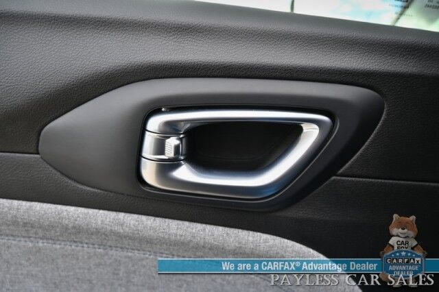 2024 Jeep Compass Latitude / 4X4 / Premium Cloth Seats / Power Mirrors, Windows, & Locks / Lane Departure & Blind Spot Alert / Apple CarPlay & Android Auto / Back Up Camera / 32 MPG / 1-Owner Anchorage AK