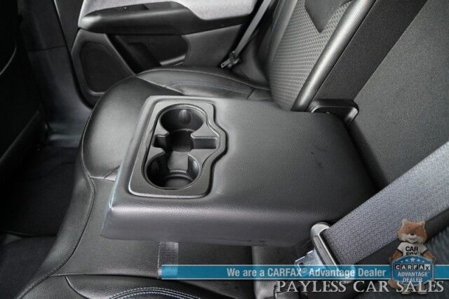 2024 Jeep Compass Latitude / 4X4 / Premium Cloth Seats / Power Mirrors, Windows, & Locks / Lane Departure & Blind Spot Alert / Apple CarPlay & Android Auto / Back Up Camera / 32 MPG / 1-Owner Anchorage AK